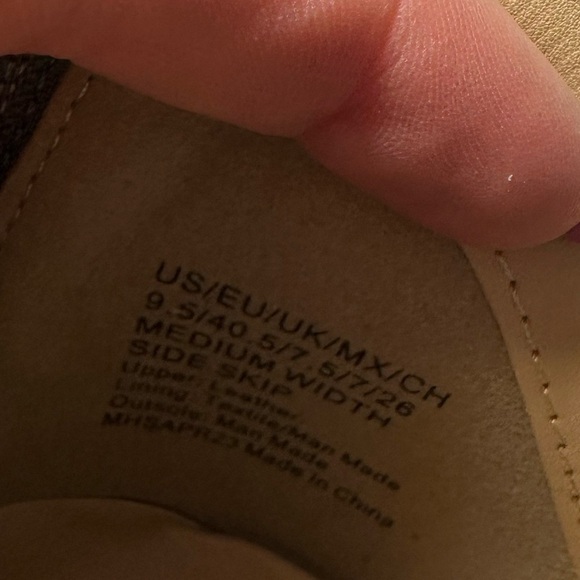 New KENNETH COLE REACTION concrete side way ankle booties Sz 9.5 - Picture 7 of 7